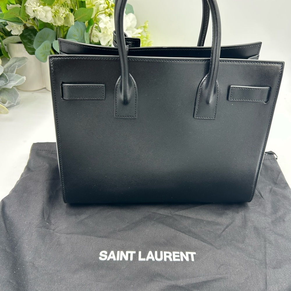 SOLD!!!!  Saint Laurent SAC DE JOUR top handle, smooth leather bag made in Italy - Picture 2 of 15